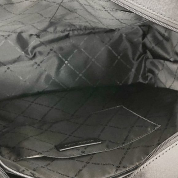 Michael Kors Black Saffiano Leather Large Tote NWT - Picture 3 of 8